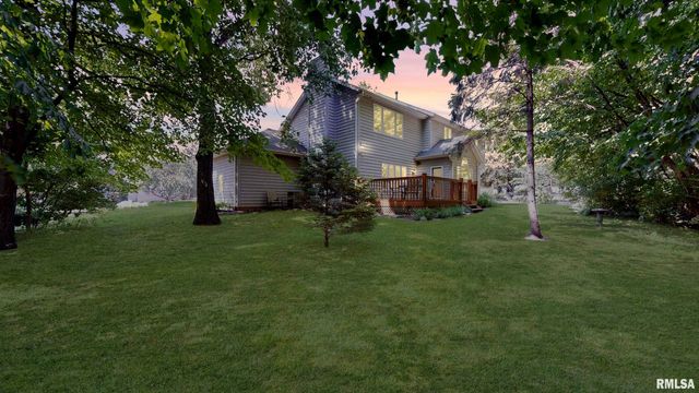 105 FLEUR DE LIS Court, East Peoria, IL 61611