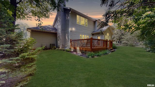 105 FLEUR DE LIS Court, East Peoria, IL 61611