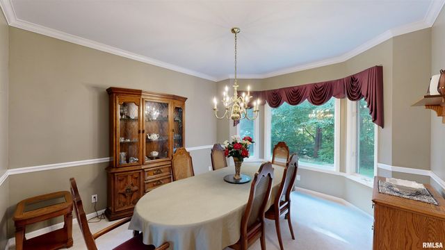 105 FLEUR DE LIS Court, East Peoria, IL 61611