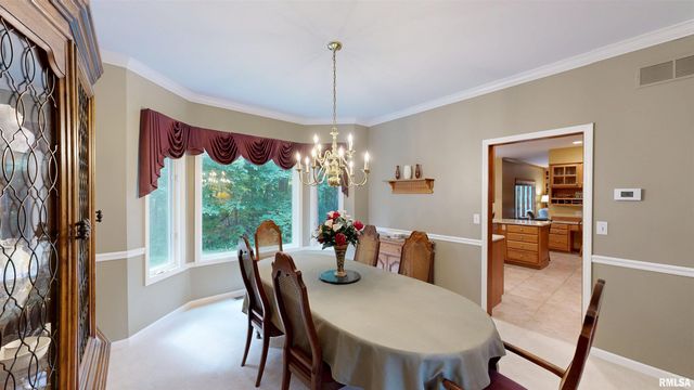 105 FLEUR DE LIS Court, East Peoria, IL 61611