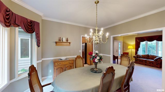 105 FLEUR DE LIS Court, East Peoria, IL 61611