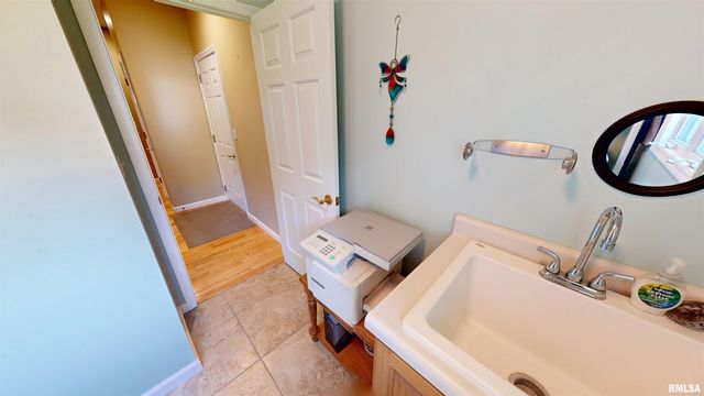 105 FLEUR DE LIS Court, East Peoria, IL 61611