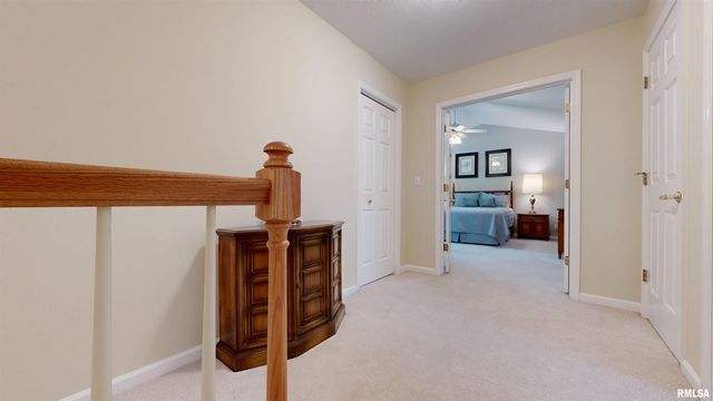 105 FLEUR DE LIS Court, East Peoria, IL 61611