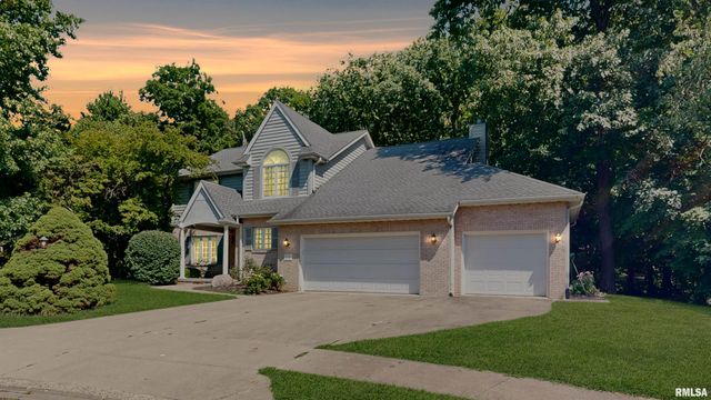 105 FLEUR DE LIS Court, East Peoria, IL 61611