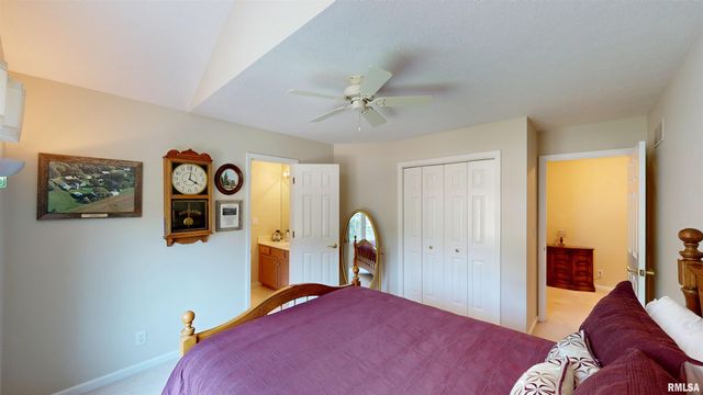 105 FLEUR DE LIS Court, East Peoria, IL 61611