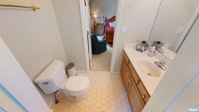 105 FLEUR DE LIS Court, East Peoria, IL 61611