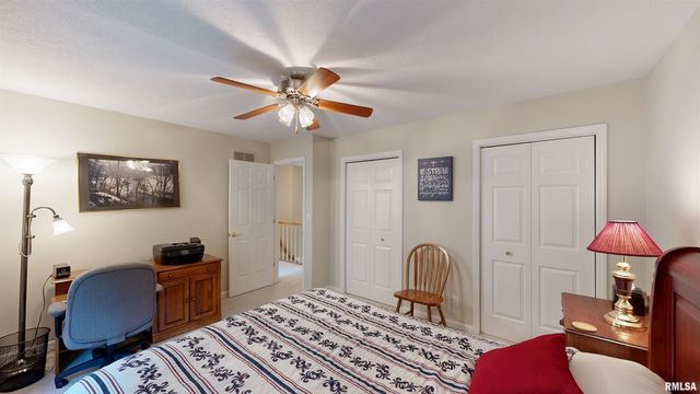 105 FLEUR DE LIS Court, East Peoria, IL 61611
