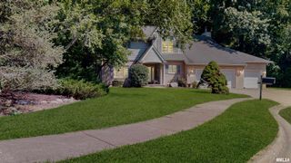 105 FLEUR DE LIS Court, East Peoria, IL 61611