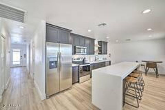 310 E PAPAGO Drive, Tempe, AZ 85288