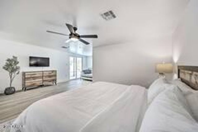 310 E PAPAGO Drive, Tempe, AZ 85288