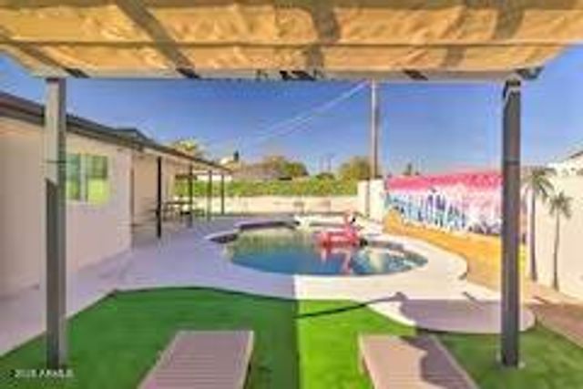 310 E PAPAGO Drive, Tempe, AZ 85288