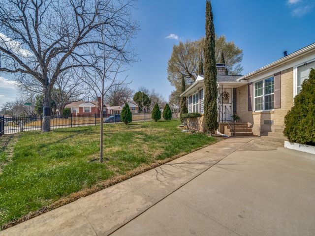 705 Reverchon Drive, Dallas, TX 75211