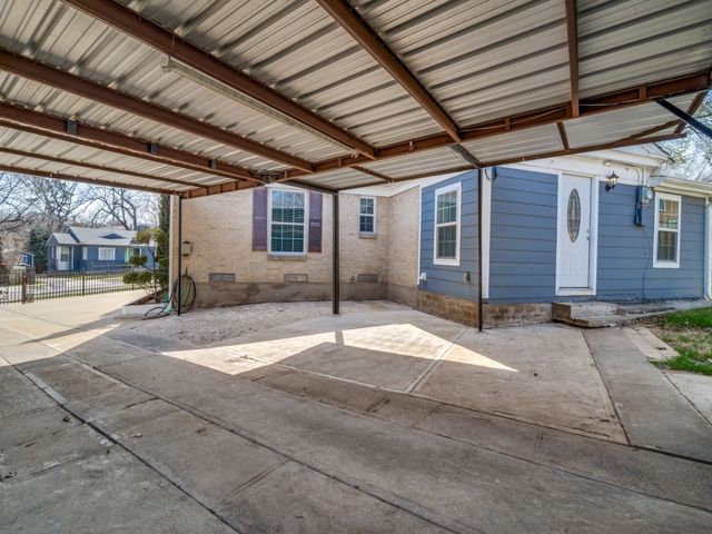 705 Reverchon Drive, Dallas, TX 75211