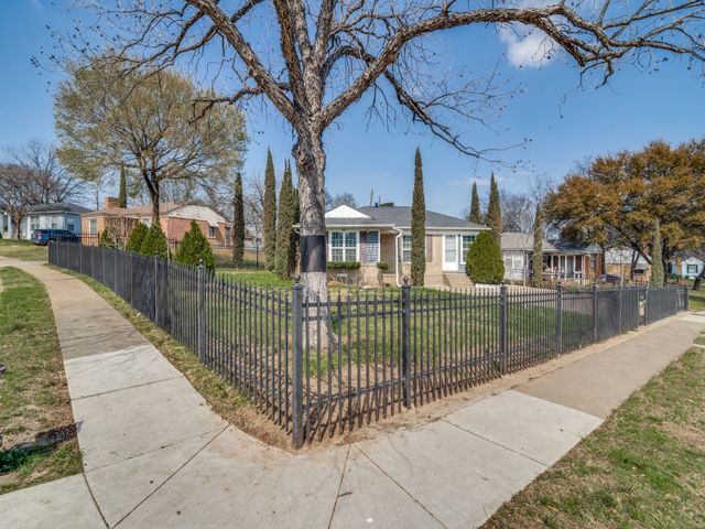 705 Reverchon Drive, Dallas, TX 75211