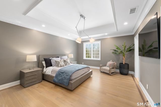 4 Cowdray Park Drive, Greenwich, CT 06831