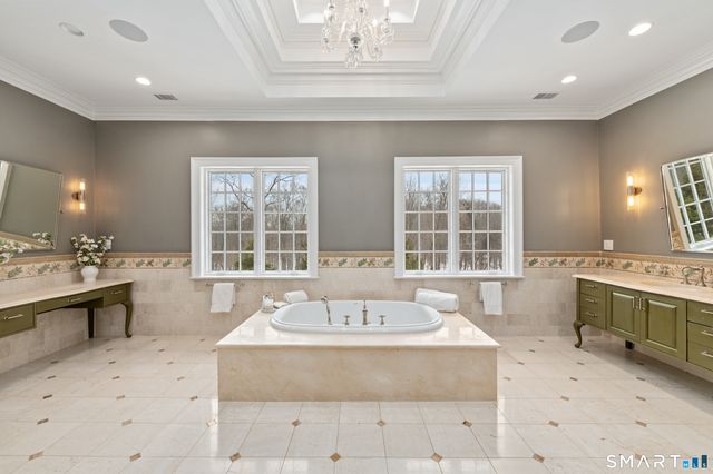 4 Cowdray Park Drive, Greenwich, CT 06831