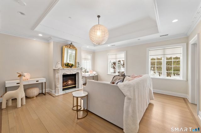 4 Cowdray Park Drive, Greenwich, CT 06831