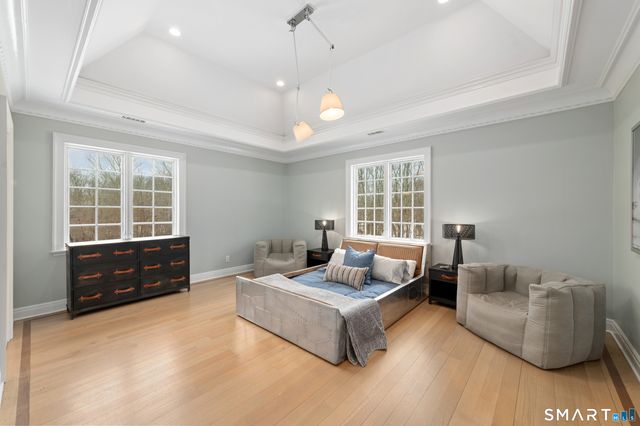 4 Cowdray Park Drive, Greenwich, CT 06831