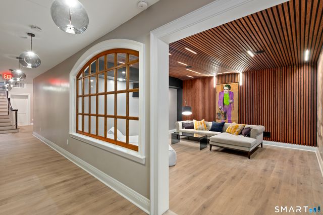 4 Cowdray Park Drive, Greenwich, CT 06831