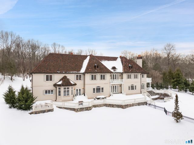 4 Cowdray Park Drive, Greenwich, CT 06831