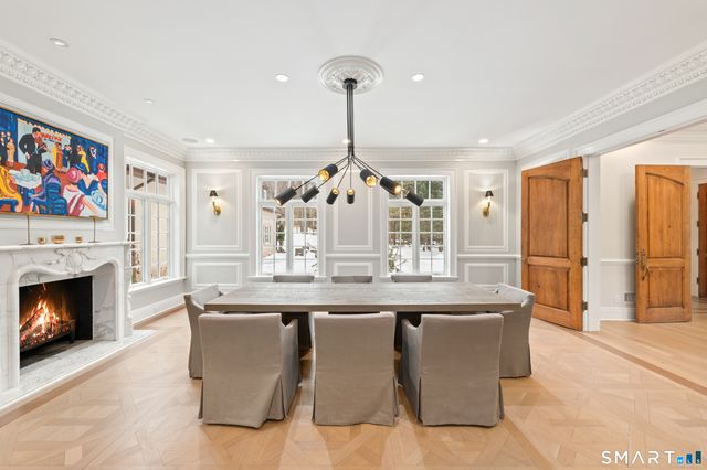 4 Cowdray Park Drive, Greenwich, CT 06831