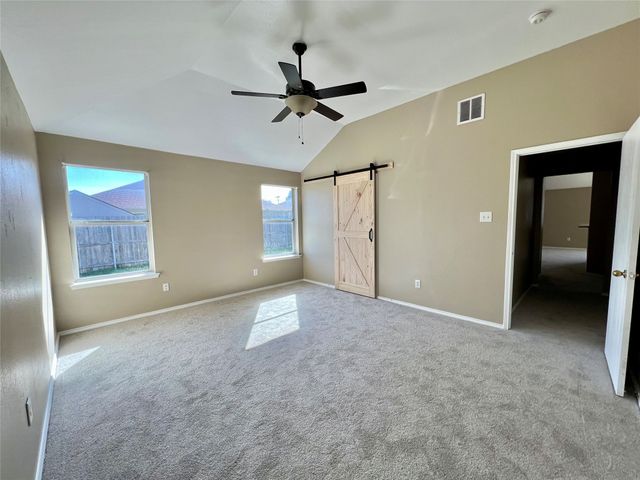 525 Reagan Lane, Burleson, TX 76028