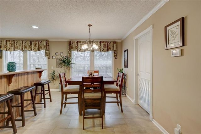 23098 Kiowa Road, Parsons, KS 67357