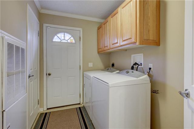 23098 Kiowa Road, Parsons, KS 67357