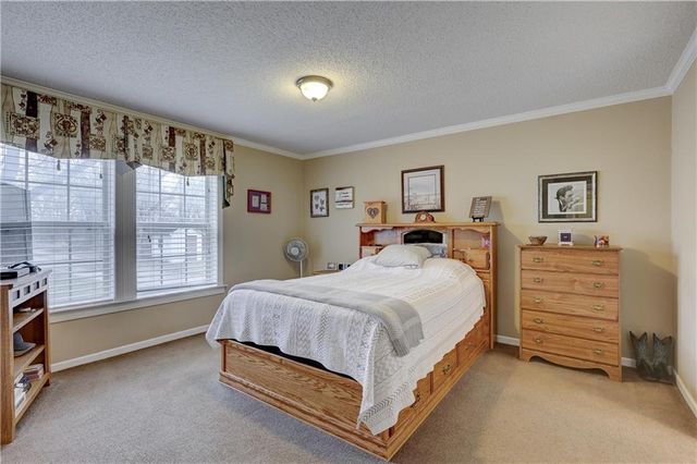 23098 Kiowa Road, Parsons, KS 67357