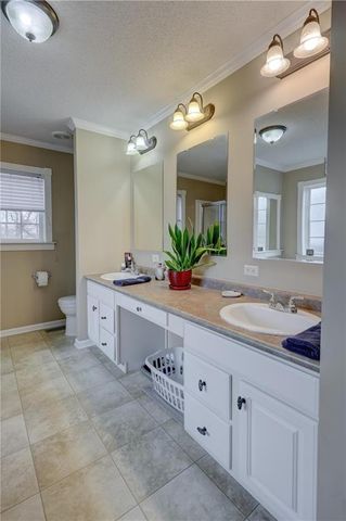 23098 Kiowa Road, Parsons, KS 67357