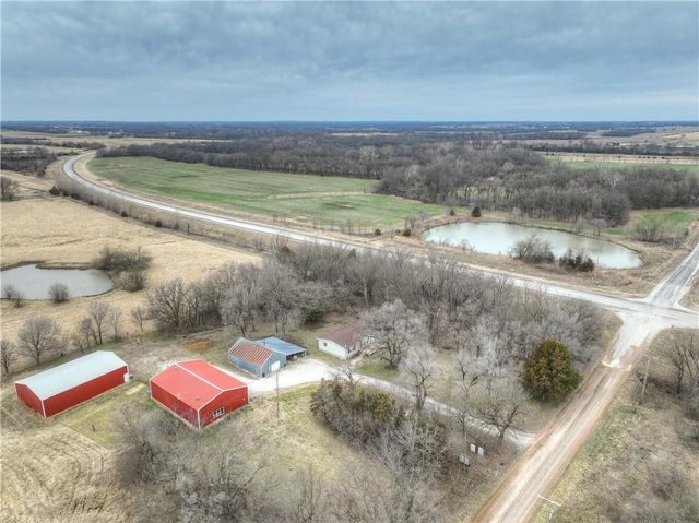 23098 Kiowa Road, Parsons, KS 67357