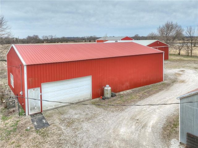 23098 Kiowa Road, Parsons, KS 67357