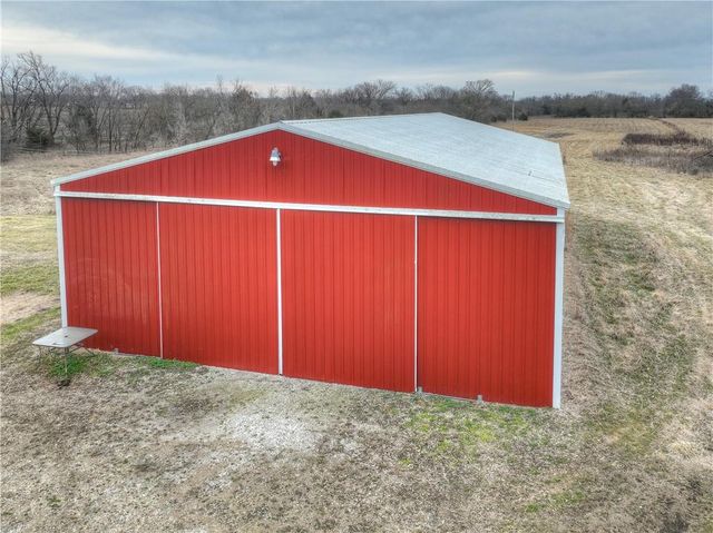 23098 Kiowa Road, Parsons, KS 67357