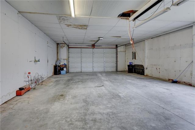 23098 Kiowa Road, Parsons, KS 67357