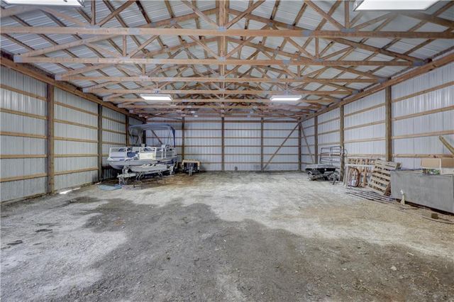 23098 Kiowa Road, Parsons, KS 67357