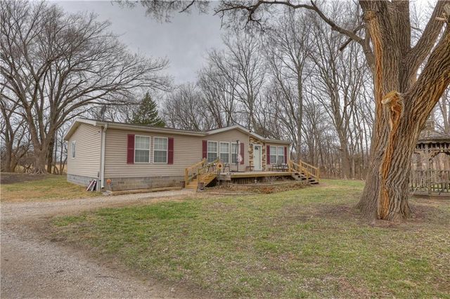 23098 Kiowa Road, Parsons, KS 67357
