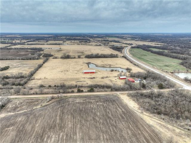 23098 Kiowa Road, Parsons, KS 67357