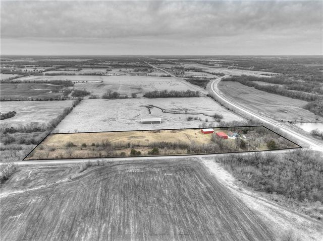 23098 Kiowa Road, Parsons, KS 67357