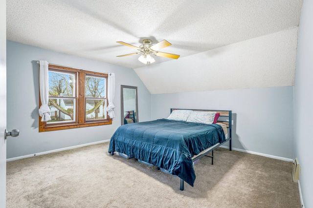 857 Rose Avenue E, Saint Paul, MN 55106