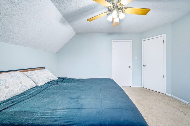 857 Rose Avenue E, Saint Paul, MN 55106