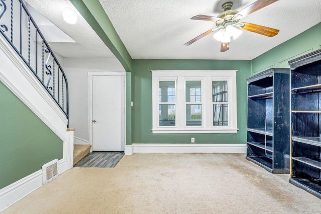 857 Rose Avenue E, Saint Paul, MN 55106