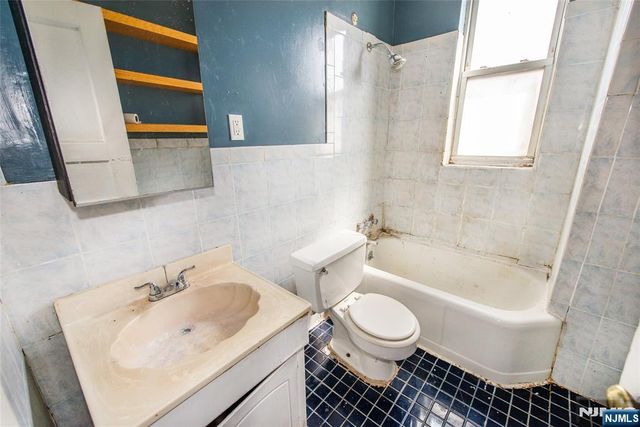 66 Gautier Avenue 302, Jersey City, NJ 07306