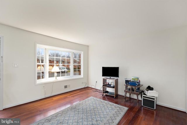 14773 BARKSDALE ST, Woodbridge, VA 22193