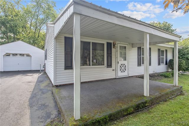 212 Snowdale Drive, Van Buren, NY 13209