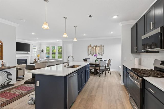 2216 Hampton Roads PW, Chesapeake, VA 23321