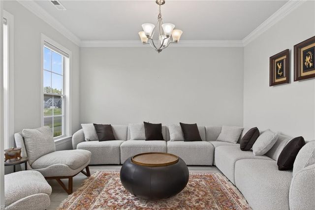 2216 Hampton Roads PW, Chesapeake, VA 23321