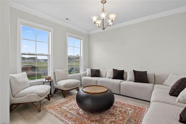 2216 Hampton Roads PW, Chesapeake, VA 23321