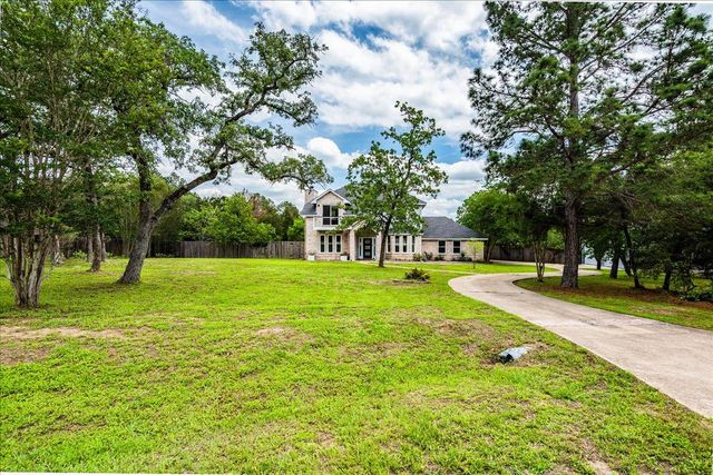 171 N Pin Oak XING, Elgin, TX 78621
