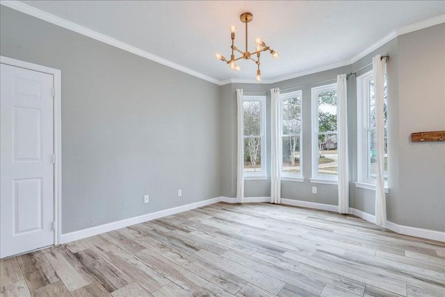 171 N Pin Oak XING, Elgin, TX 78621