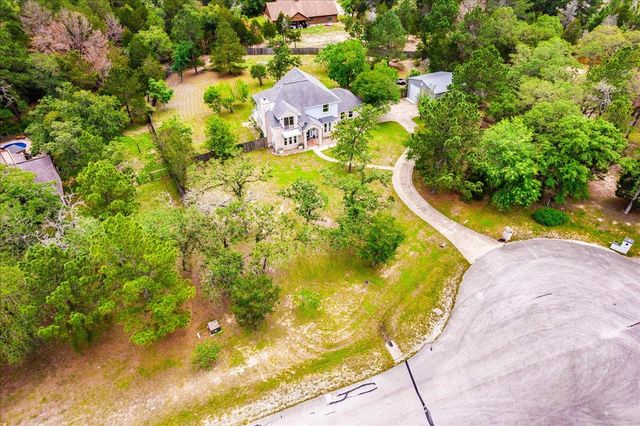 171 N Pin Oak XING, Elgin, TX 78621